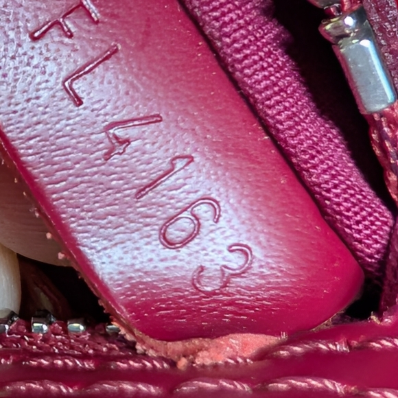 LOUIS VUITTON BREA MM, EPI FUSHIA LEATHER - Picture 6 of 16
